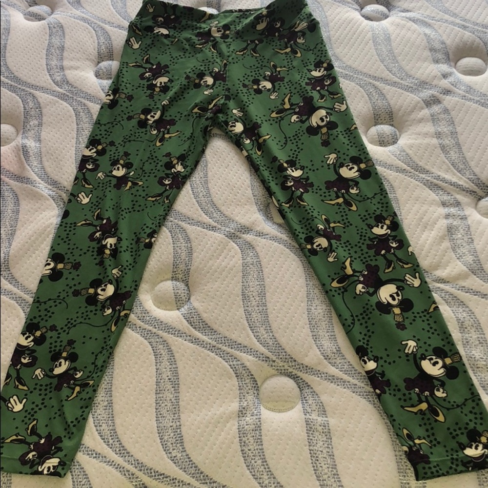 •Green Minnie Mouse Lularoe leggings•